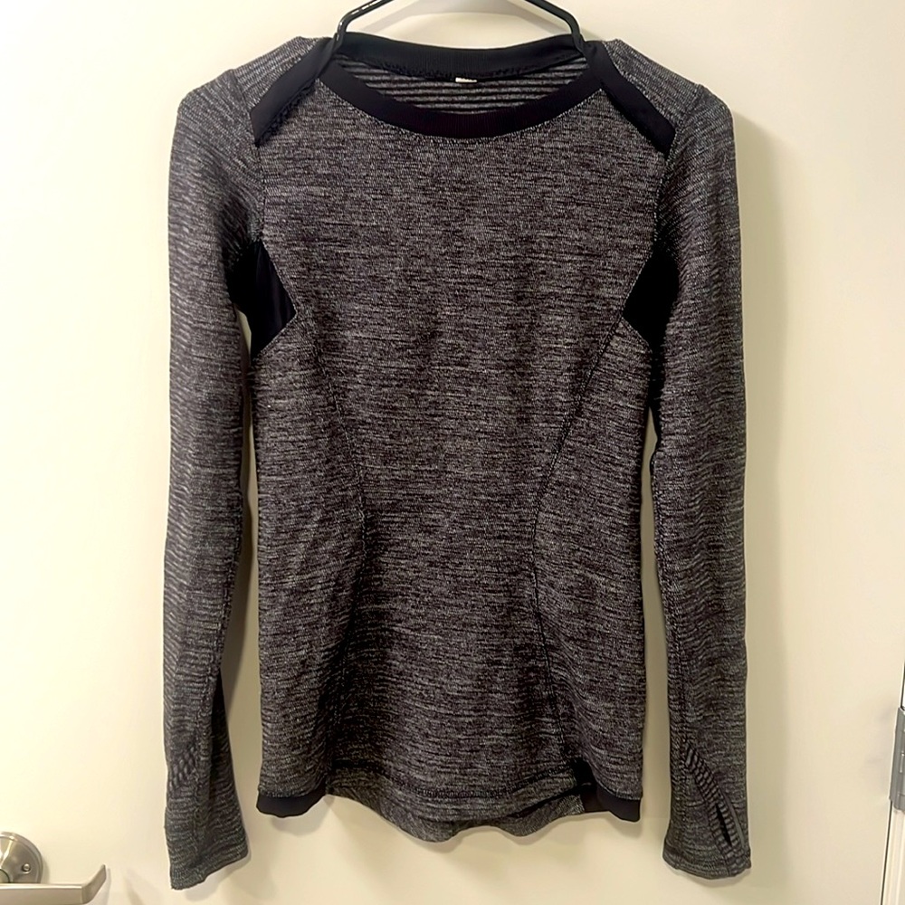 Lululemon Base Runner Long Sleeve- Heathered Black/ Black - Women’s Small - Picture 7 of 13